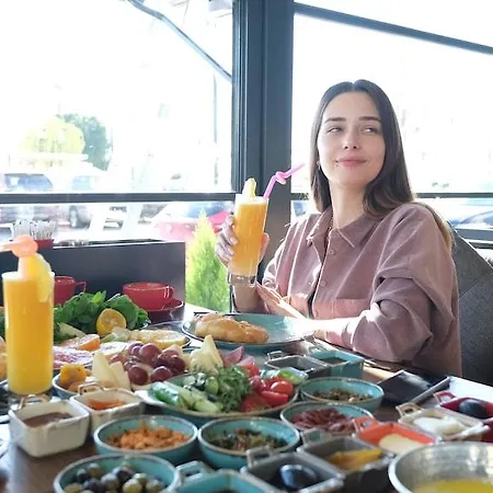 Reo 4* أنطاليا