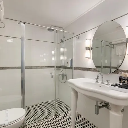 Reo فندق أنطاليا