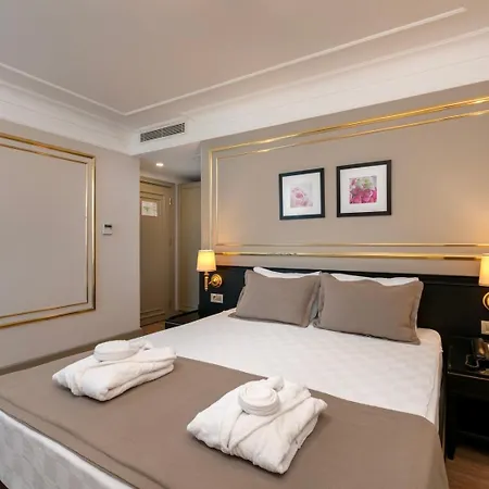 Reo - Ex Pacco Hotel