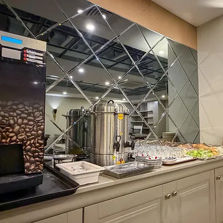 Reo Hotel 4*