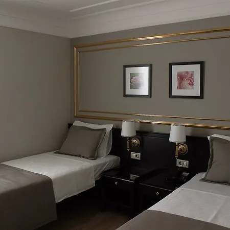 Reo - Ex Pacco Hotel Antalya