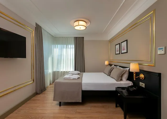 Reo - Ex Pacco Hotel