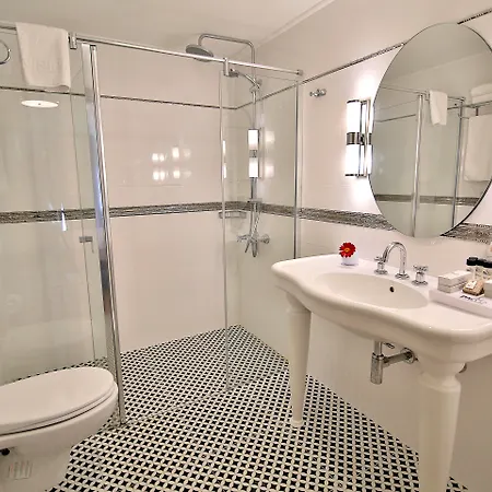 Reo Hotel 4*