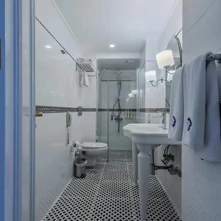 Reo Hotel 4*