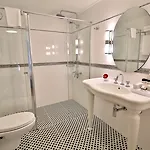 Reo Hotel 4*